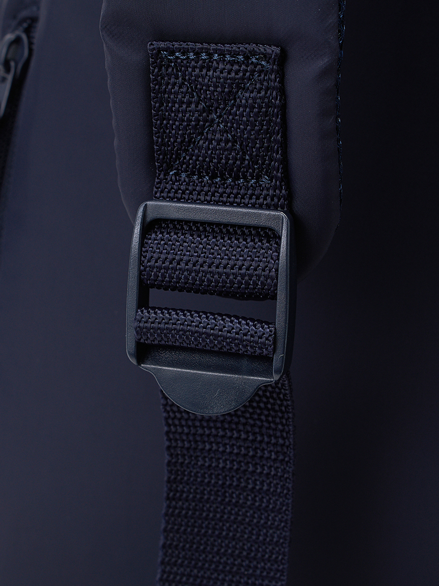 emmiロゴマルチバックパック