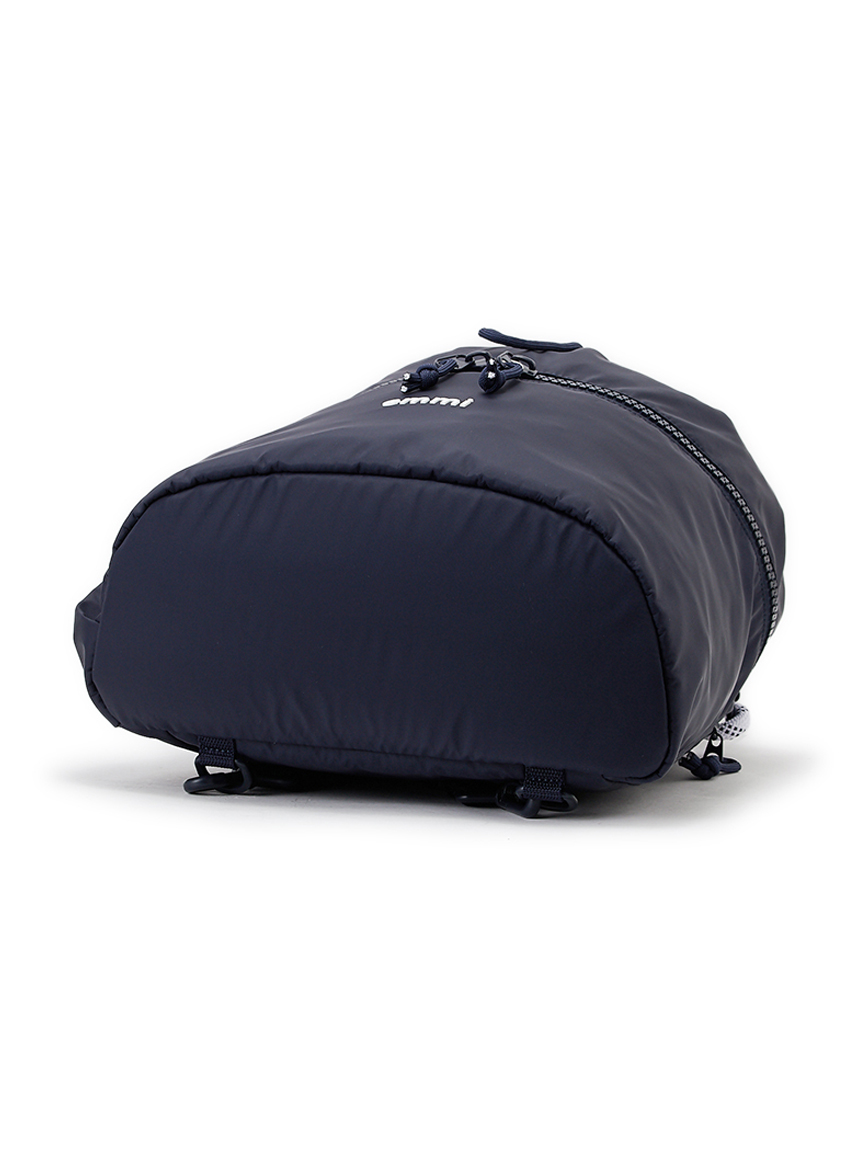 emmiロゴマルチバックパック