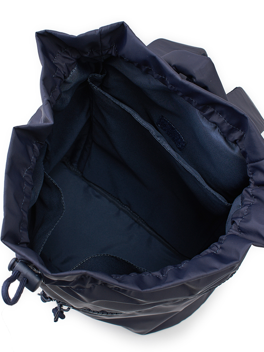 emmiロゴマルチバックパック